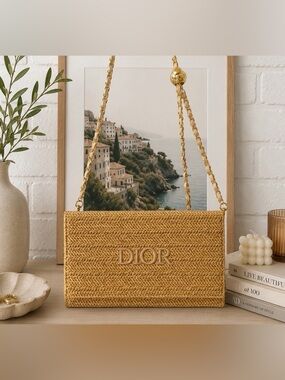 Dior Woven Straw Beauty Bag GWP item nwot
